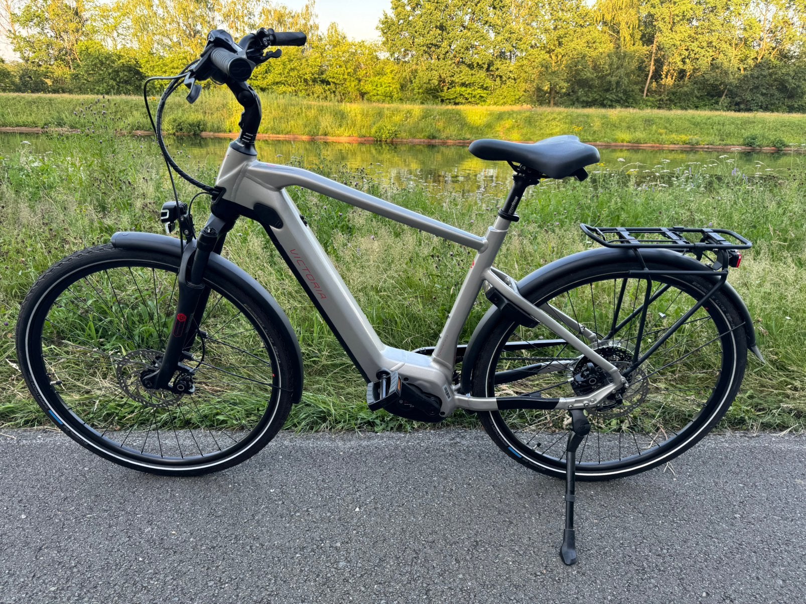 Victoria elektrische herenfiets, Fietsen en Brommers, 51 tot 55 cm, Ophalen, Zo goed als nieuw, 50 km per accu of meer