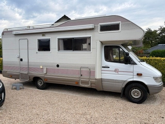 Mobilehome Mercedes, Alkoof, Koelkast, Particulier, Buitenlamp