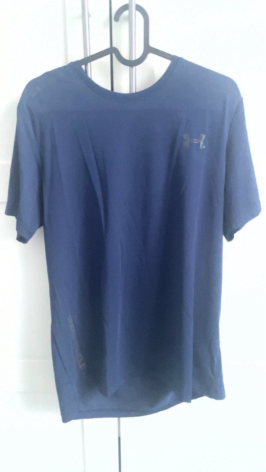 Tshirt under armour bleu marine fluorescent taille  L, Enlèvement, Comme neuf, Taille 52/54 (L), Bleu