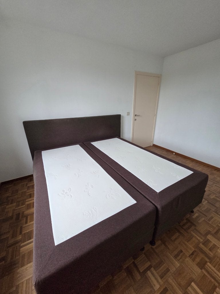 Boxspring Swiss Sense 180x200cm, Ophalen, Gebruikt, Bruin, Tweepersoons