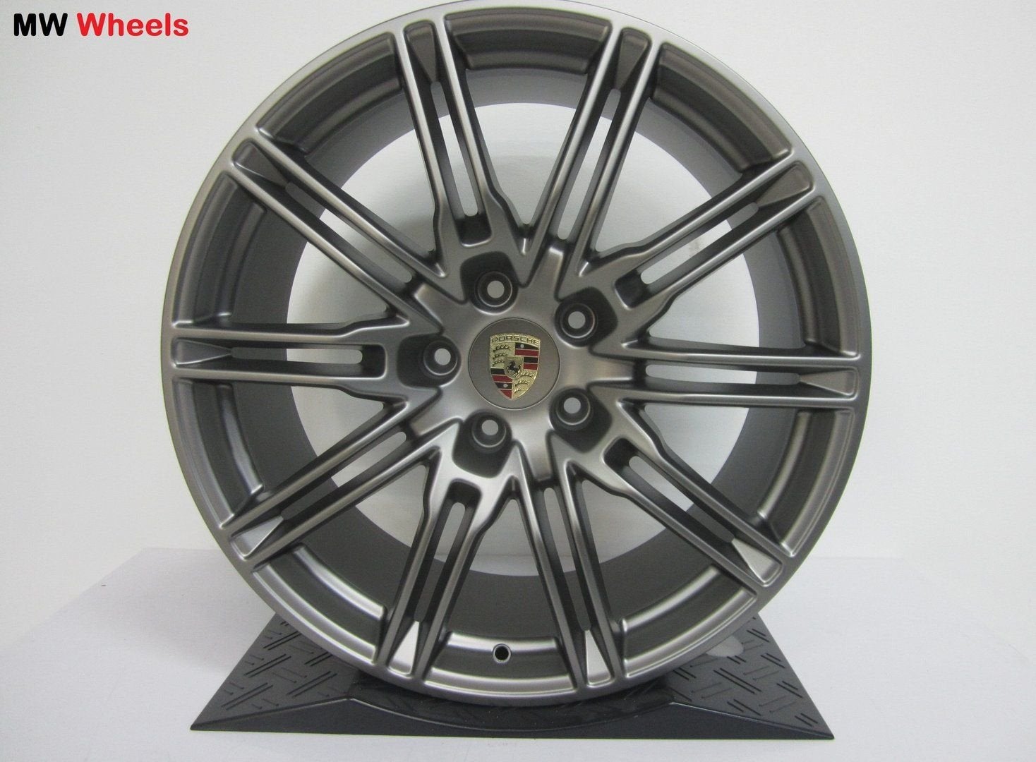 Porsche 21 inch Origineel Cayenne GTS velgen satin grey, Gebruikt, Velg(en), -, -