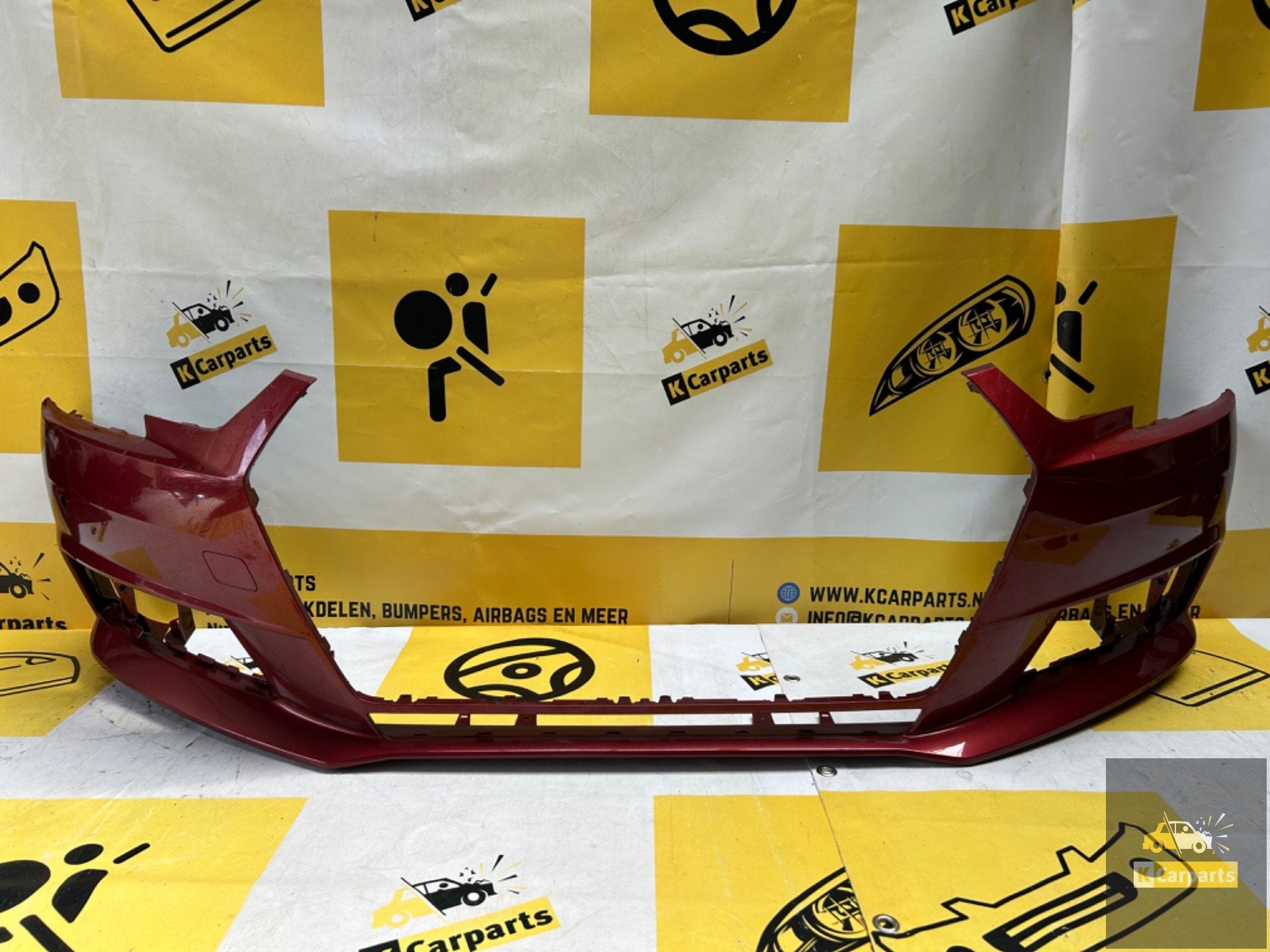 AUDI A4 8W VOORBUMPER PDC 16-20 BUMPER 8W0807437, Auto-onderdelen, Gebruikt, Voor, AUDI AG, Auto-Union-Strasse 1
85045  Ingolstadt, DE