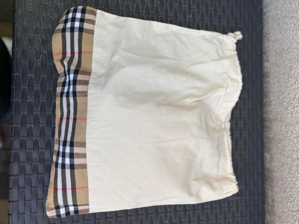 Couverture de pique-nique Burberry, Enlèvement ou Envoi, Neuf, Beige, Serviette