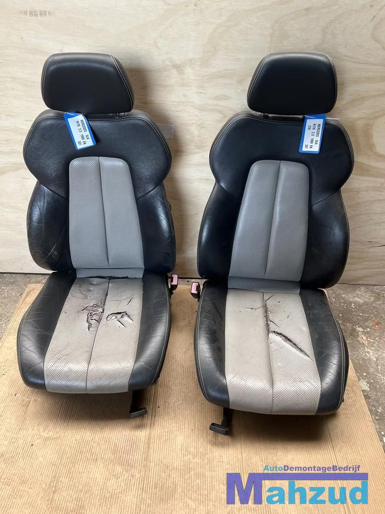 MERCEDES SLK R170 ZWART Beige interieur stoel 1996-2004, Auto-onderdelen, Gebruikt, Mercedes-Benz AG, Mercedes-Benz, Mercedesstrasse 120
70372  Stuttgart, DE
