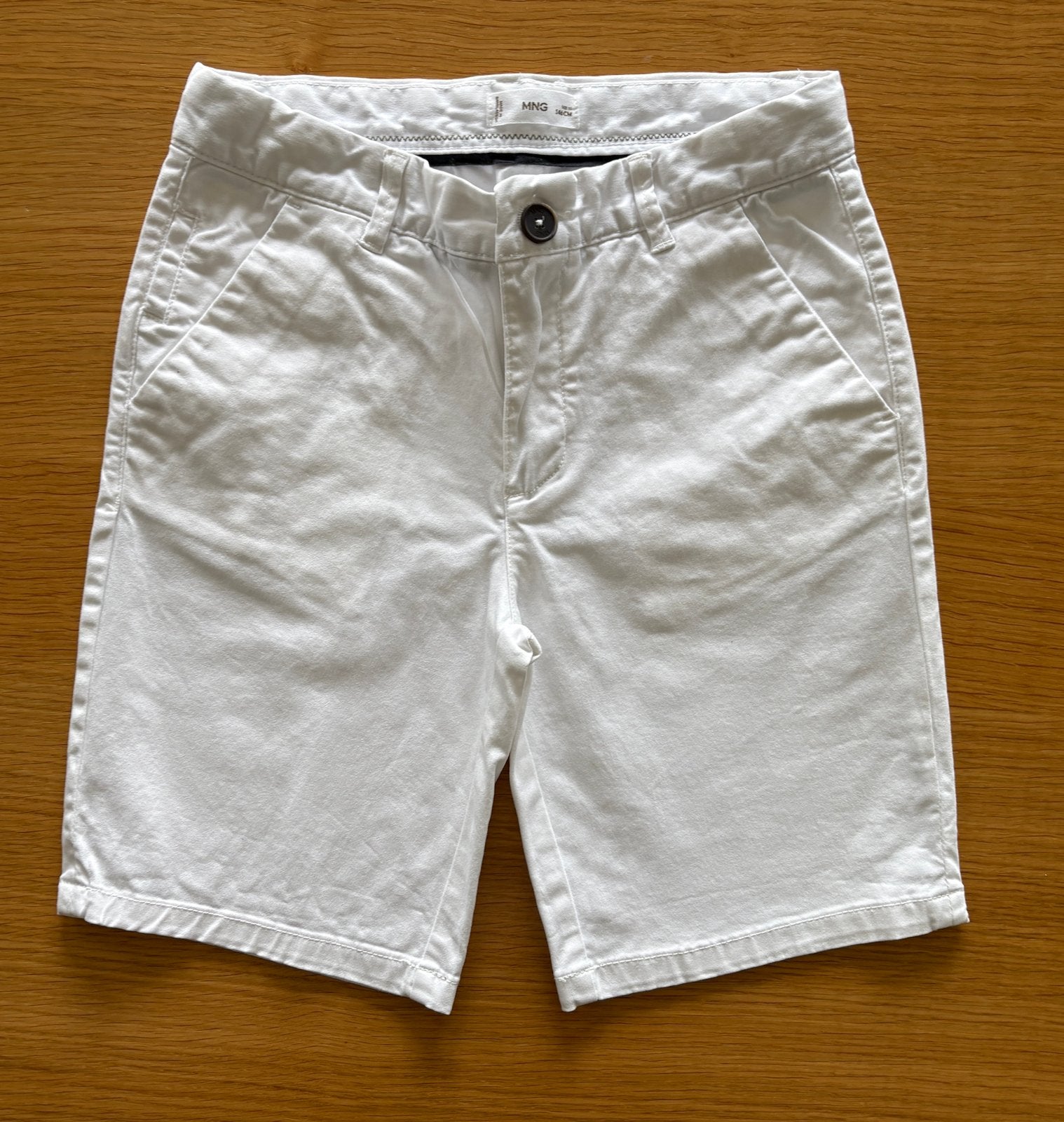 Bermuda chino blanc MANGO - 11 ans / 146 - 9€, Enfants & Bébés, Vêtements enfant | Taille 146, Enlèvement ou Envoi, Neuf, Garçon