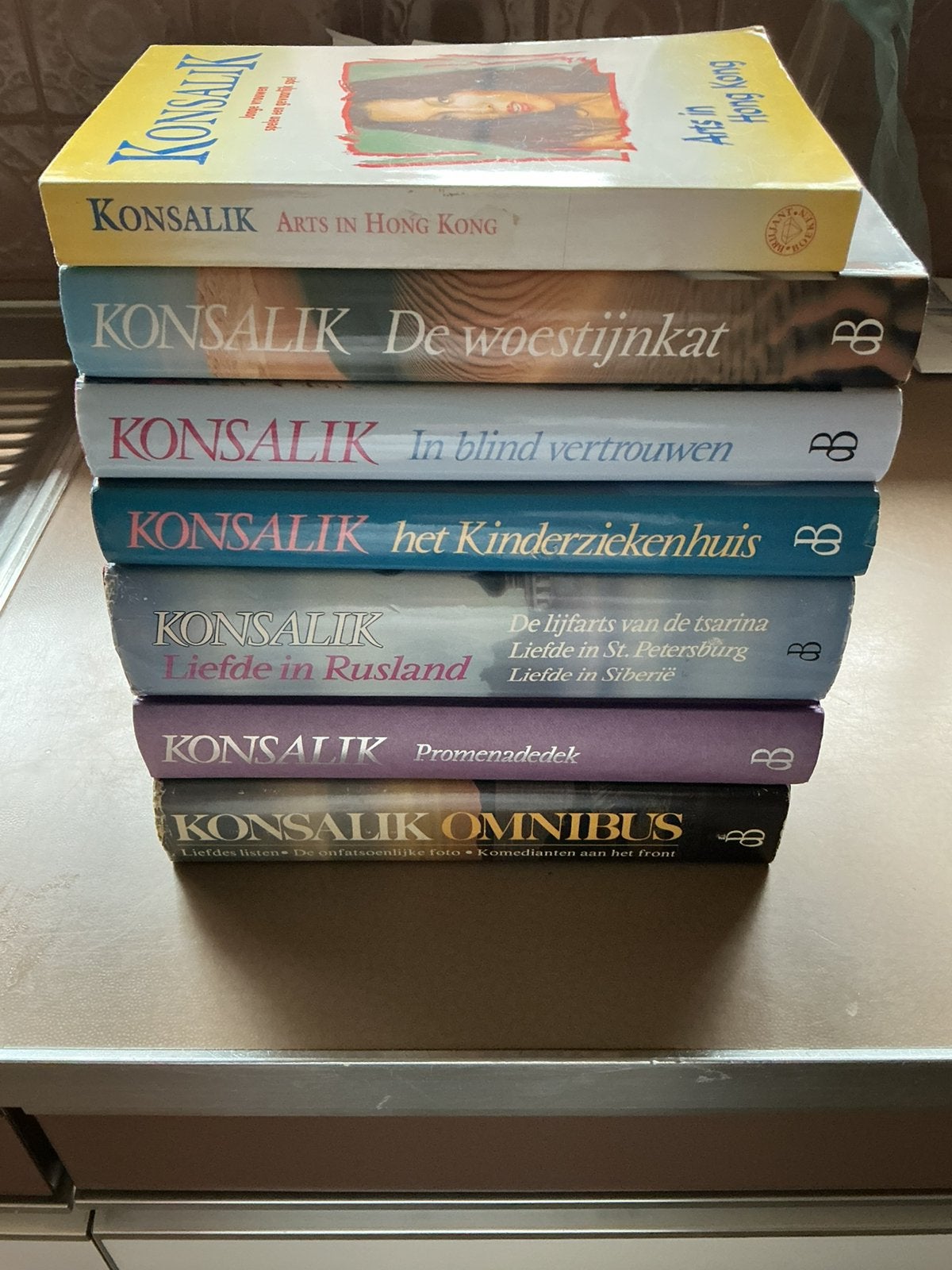 Konsalik -leesboeken, Ophalen, Zo goed als nieuw