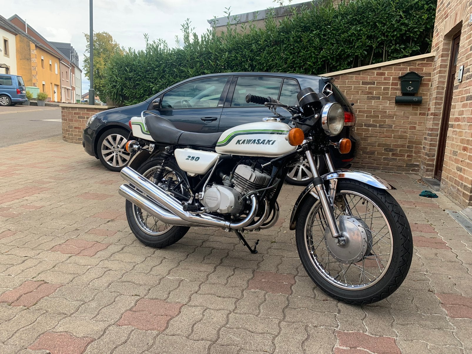 Kawasaki 250 S1, Occasion, Permis Moto A2 minimum, 3 cylindres, 12 à 35 kW
