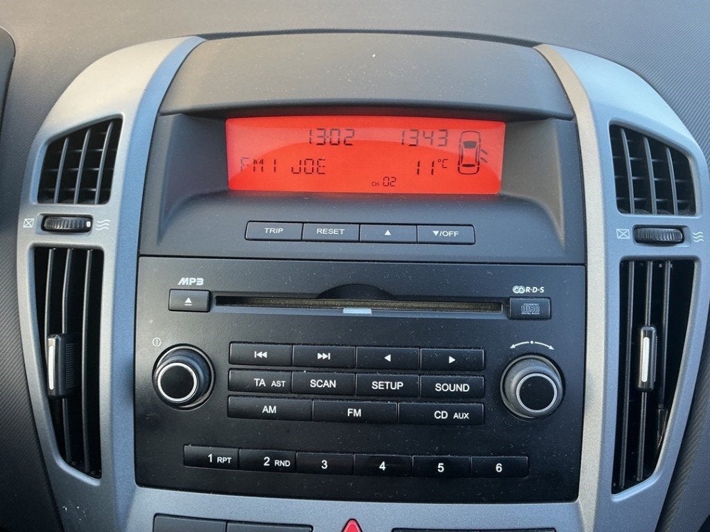 RADIO Kia Cee'd Sporty Wagon (EDF) (|961401H500|), Auto-onderdelen, Info@kia.de, Theodor-Heuss-Allee 11
60486  Frankfurt am Main, DE