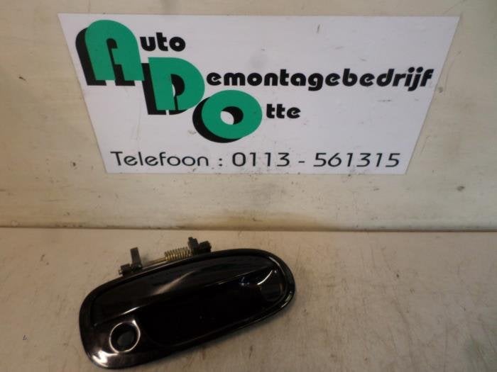 Poignée portière 2portes droite d'un Honda Civic (Civic 95, Honda, -, Utilisé, -