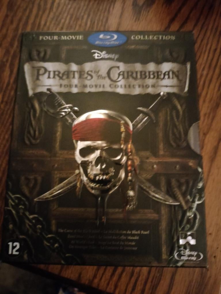 Blu-ray box Pirates of thé Carribean 1-4, CD & DVD, Blu-ray, Enlèvement ou Envoi, Aventure
