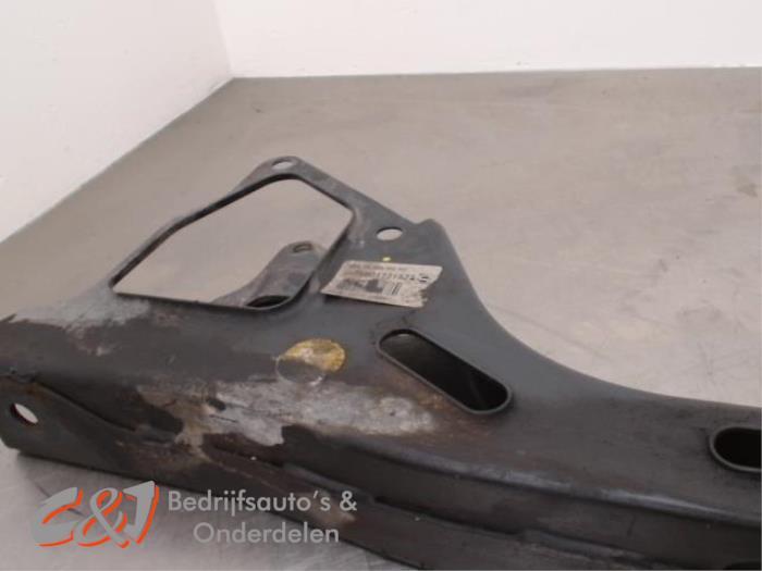 Dwarsbalk frontdeel van een Iveco New Daily, Gebruikt, -, Overige automerken, -