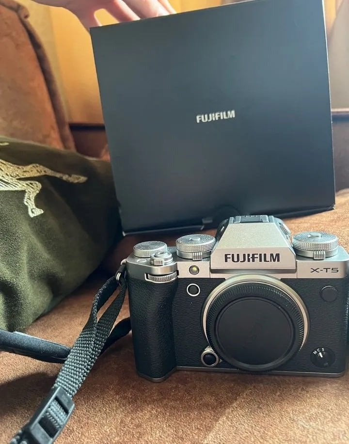 Fujifilm XT5, TV, Hi-fi & Vidéo, Enlèvement ou Envoi, Batterie, Fujifilm, Utilisé