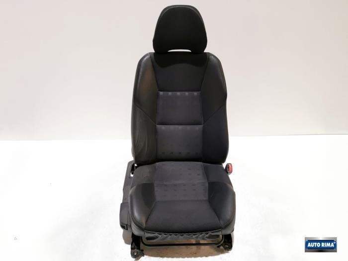 Siège droit d'un Volvo V70, -, 3 mois de garantie, Utilisé, -