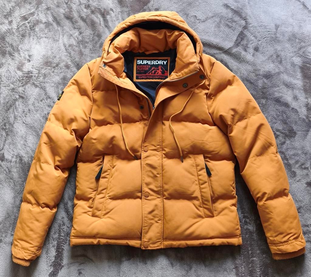 Superdry donsjack: maat M - kleur: mosterd, Overige kleuren, Maat 48/50 (M), Ophalen of Verzenden, Zo goed als nieuw