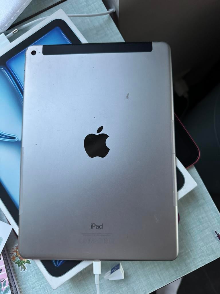 iPad air 2 wifi + cellulaire 64 Go 9,7 pouces, Gris, Enlèvement ou Envoi, Apple iPad, 10 pouces