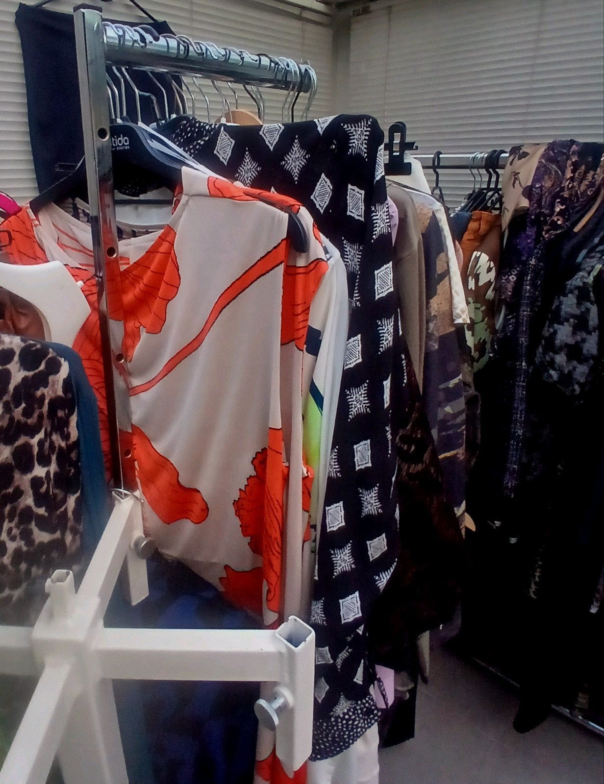 Lot dames kleding uit stopzetting, Kleding | Dames, Ophalen