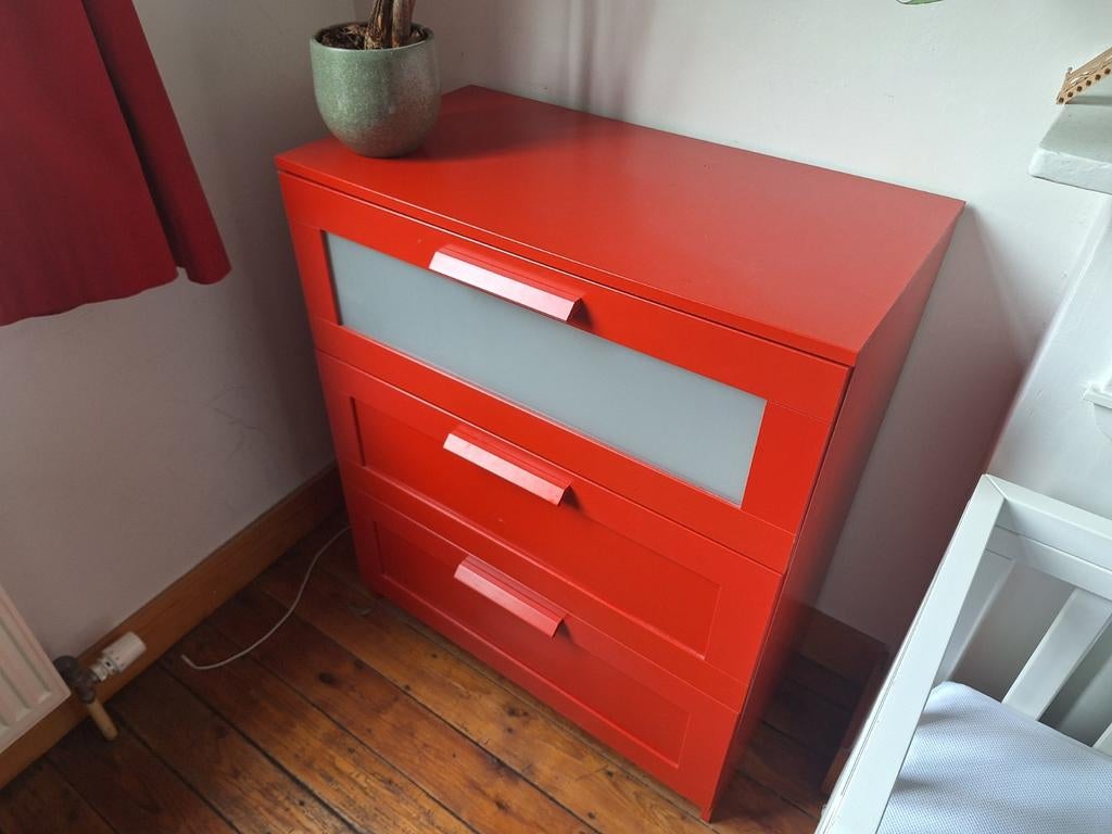 IKEA MALM Ladekast rood, Huis en Inrichting, Ophalen