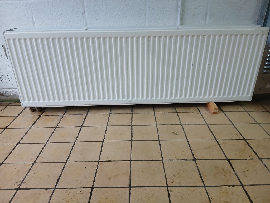 3 radiateurs bon etat, Bricolage & Construction, Enlèvement, Utilisé, Radiateur, 30 à 80 cm