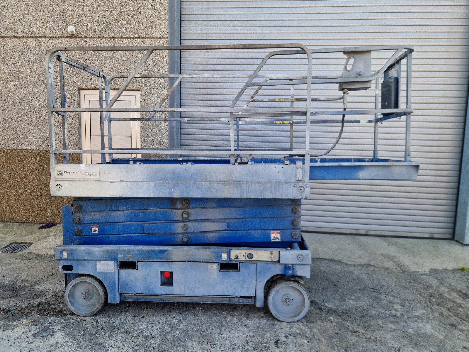 Schaarlift Haulotte 12m, Ophalen