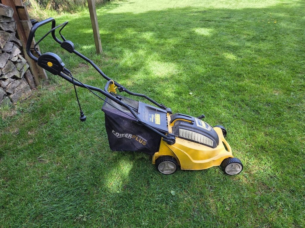 Grasmachine elektrisch powerplus, Jardin & Terrasse, Tondeuses à gazon, Enlèvement, Utilisé, Tondeuses à gazon électriques, Power plus