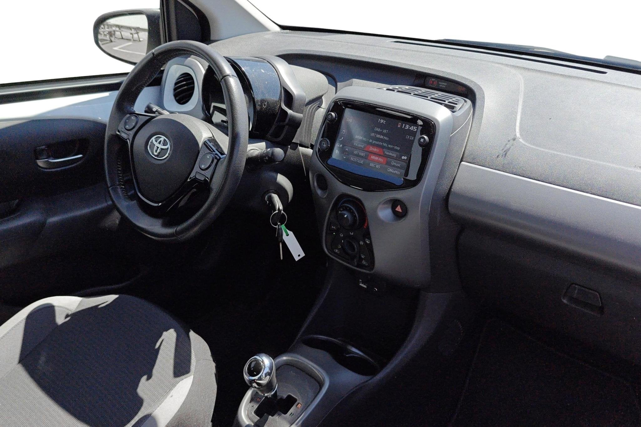 Toyota Aygo 1.0 VVT-i x-play II M/M - 2 ans KARE incl, Autos, Achat, Noir, 5 portes, Automatique