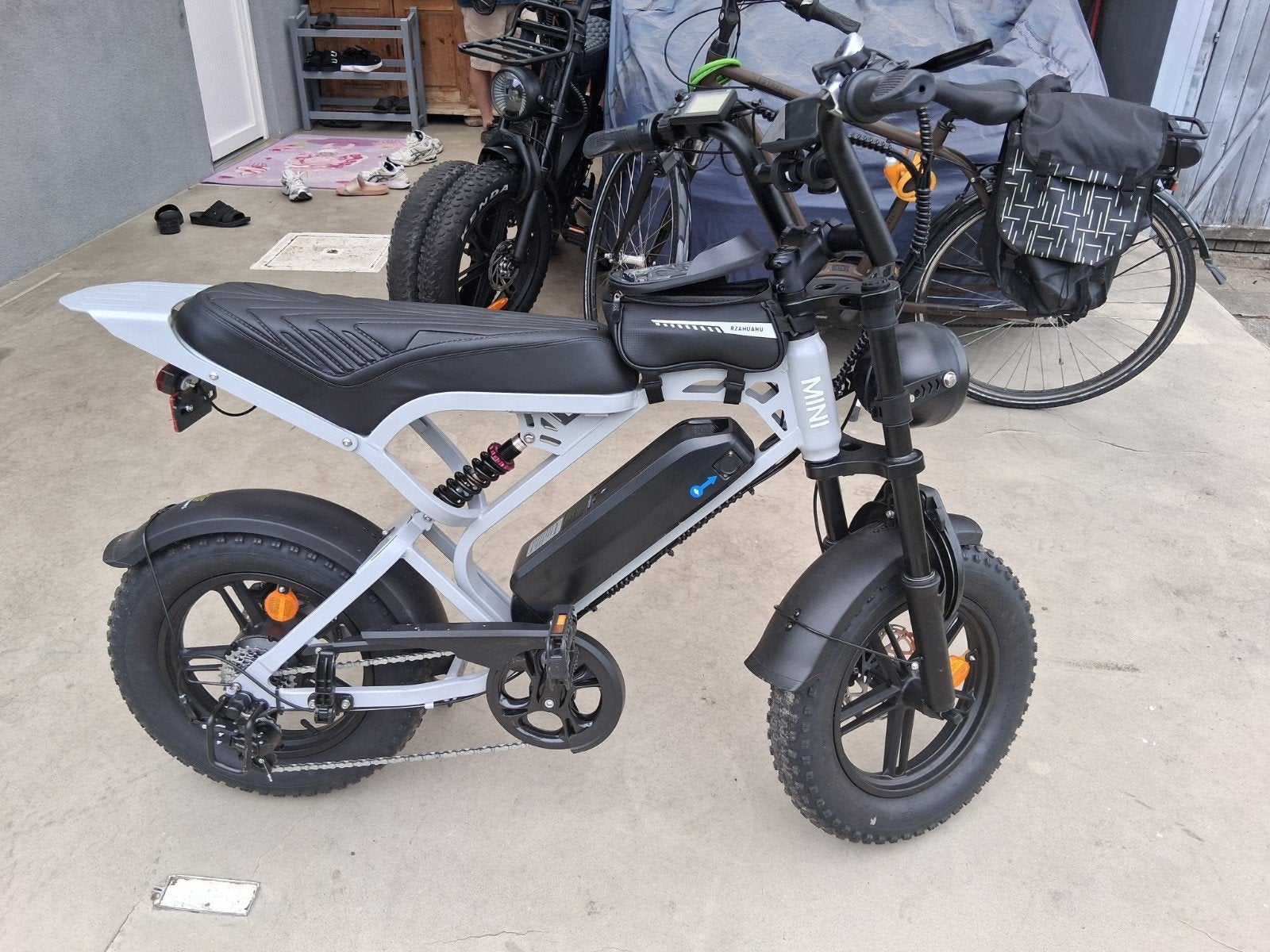 Fatbike v20 mini (édition spéciale), Vélos & Vélomoteurs, Mini Bikes, Midi Bikes & Pit Bikes, Enlèvement, Neuf, Frein à disque