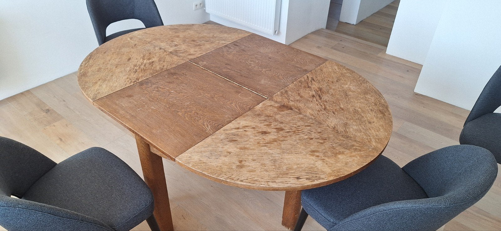 Uitschuifbare ronde tafel in massief hout — 110/165 cm, Huis en Inrichting, Tafels | Salontafels, Ovaal