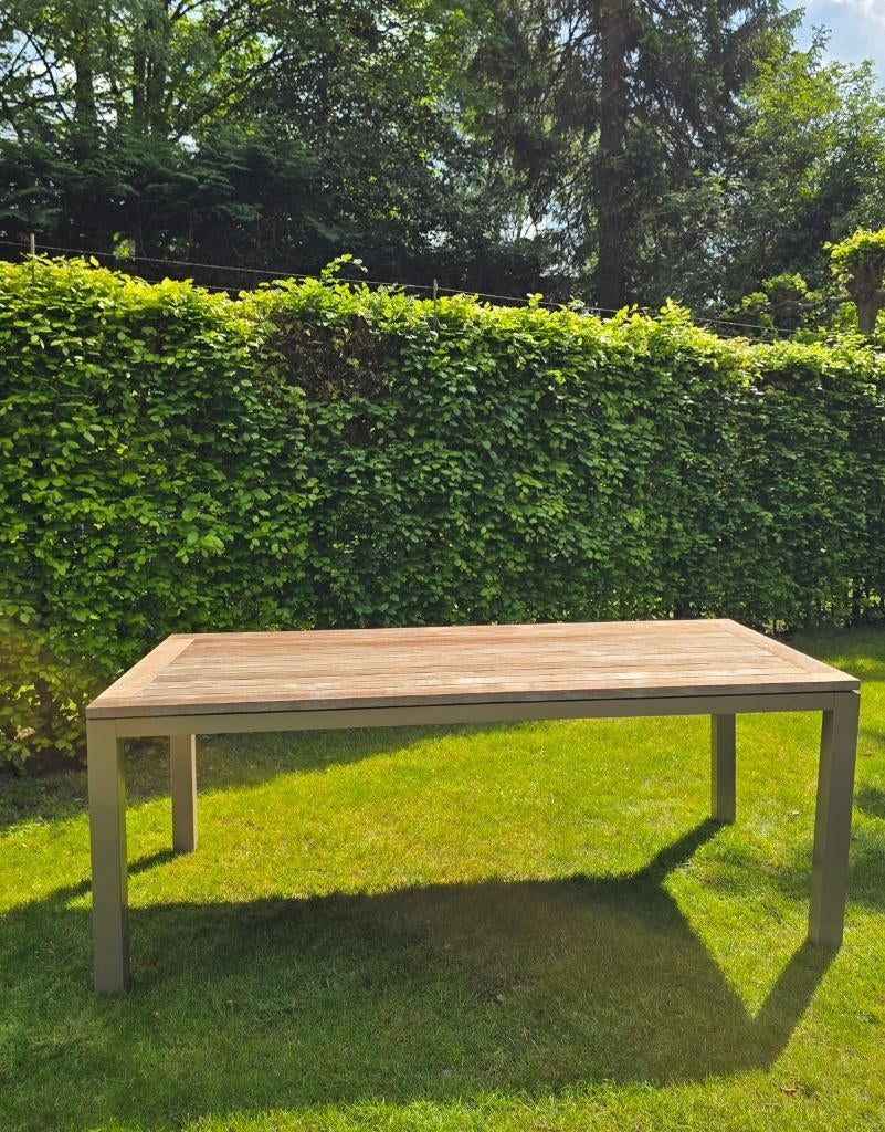 À vendre : Belle table de jardin en très bon état ! !, Enlèvement, Comme neuf, Rectangulaire