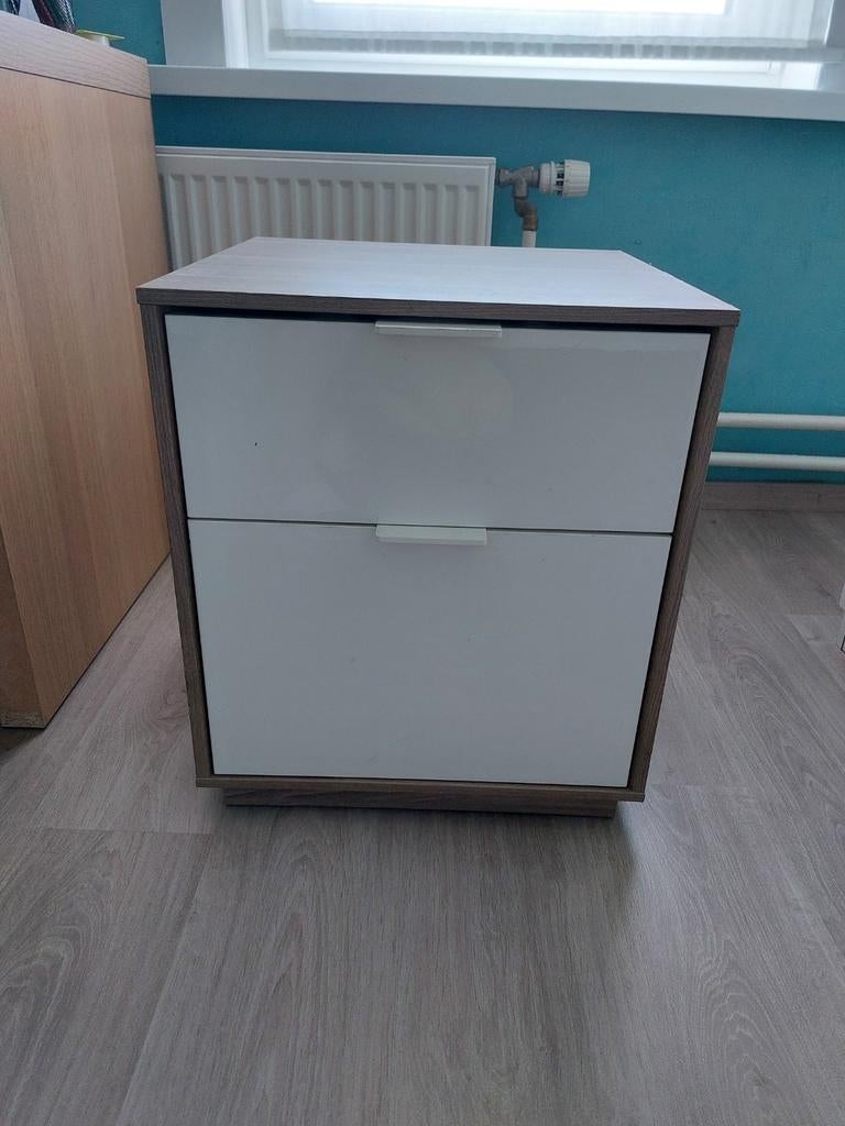 Nachtkastje ikea, Ophalen