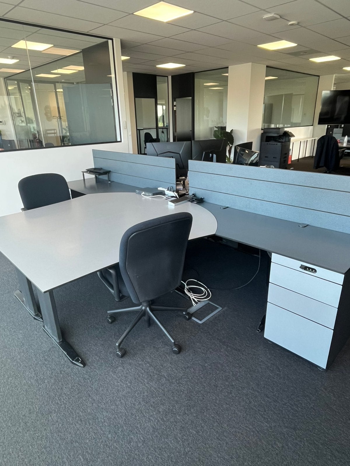 Kantoor bureau’s 8 werkplekken met ladekast, Atelier, Enlèvement, Utilisé, Bureau