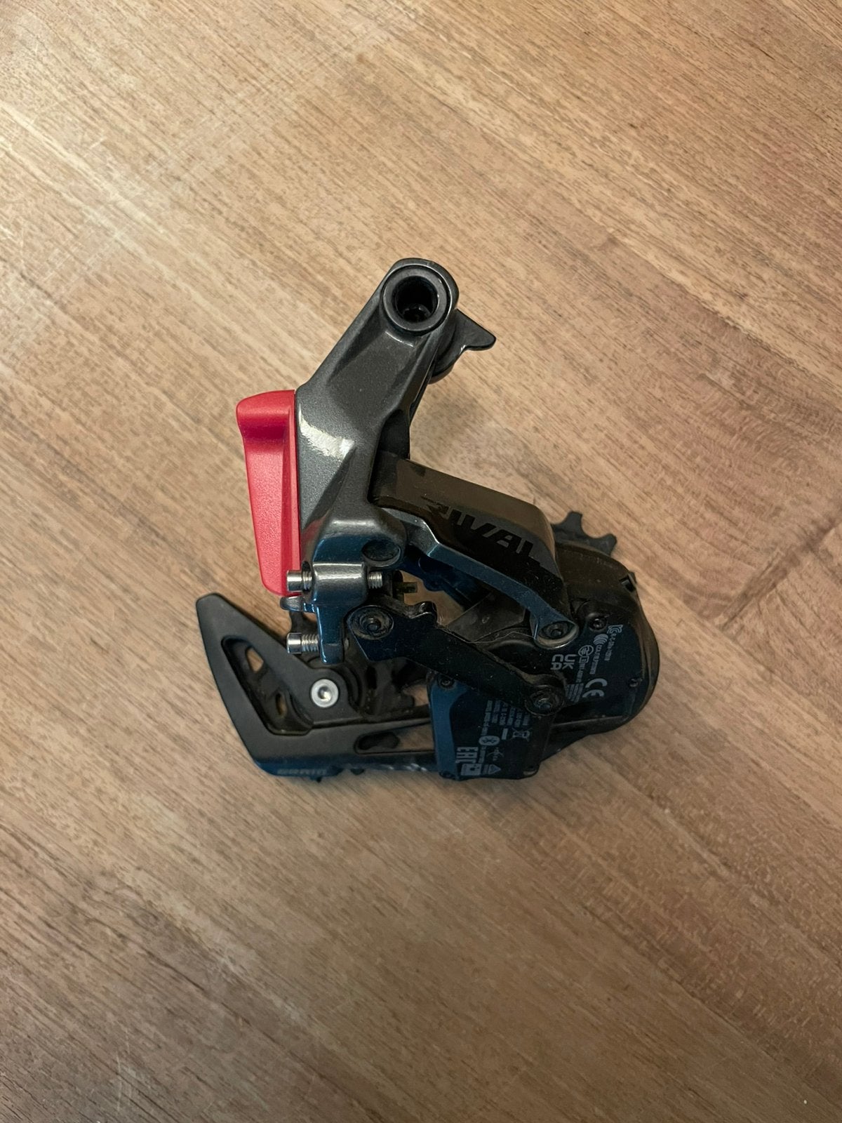 kapotte sram rival XPLR AXS derailleur, Verzamelen, Speldjes, Pins en Buttons, Ophalen, Zo goed als nieuw