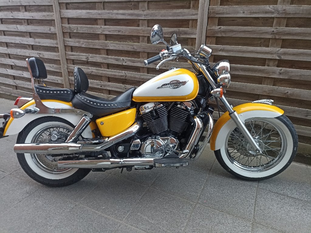 Honda VT1100 C2, Occasion, Plus de 35 kW, Permis Moto A1 minimum, 2 cylindres