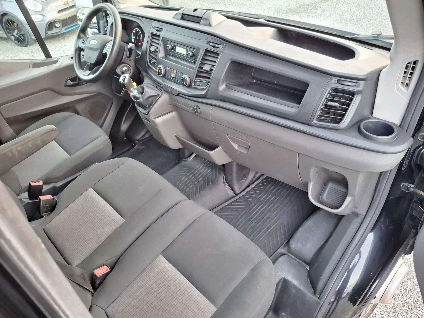 Ford Transit plateau 7 places, Achat, Entreprise, 7 places, 95 kW