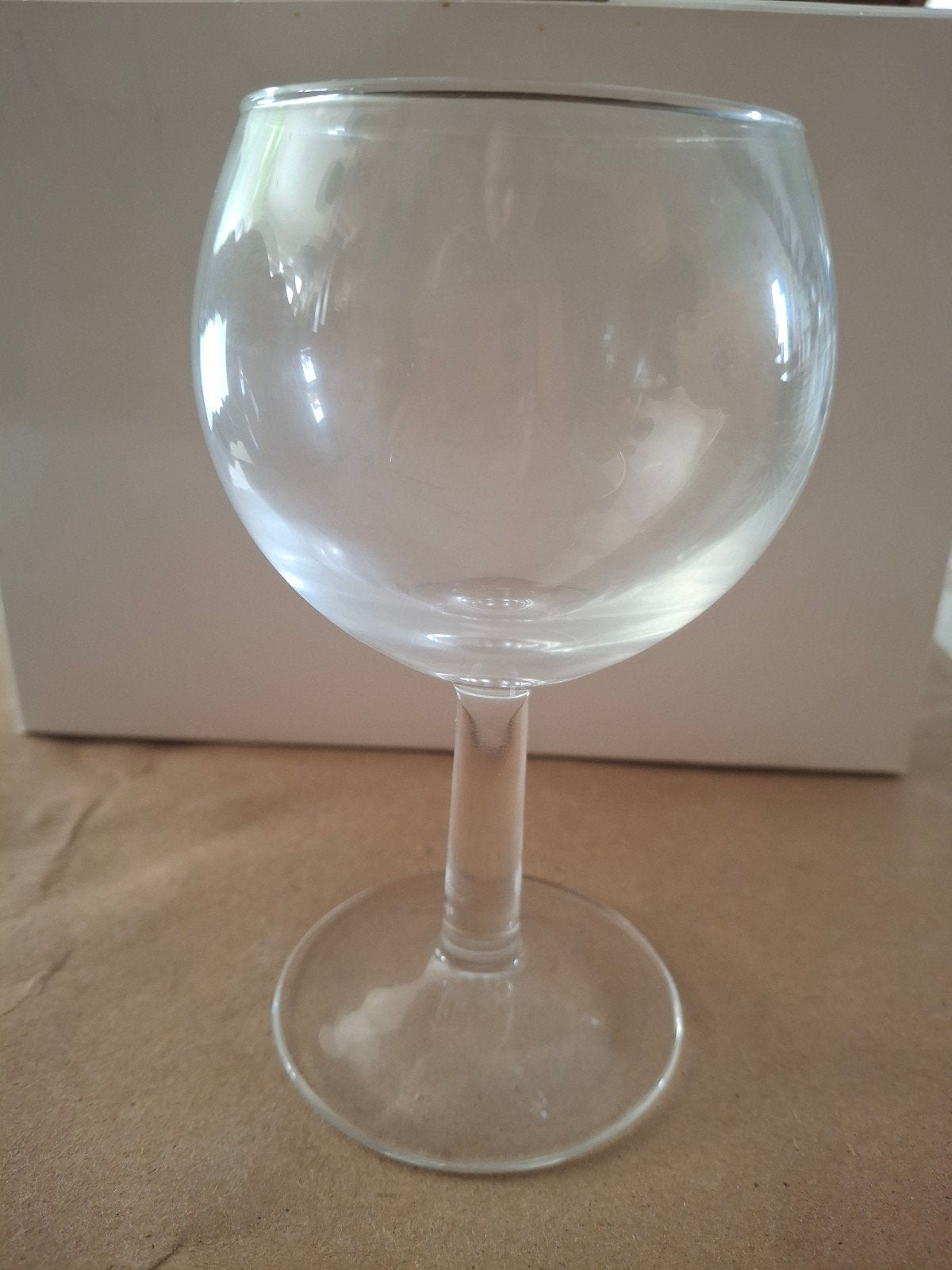24 verres a vin blanc, Neuf, Verre ou Verres, Enlèvement ou Envoi, Verre