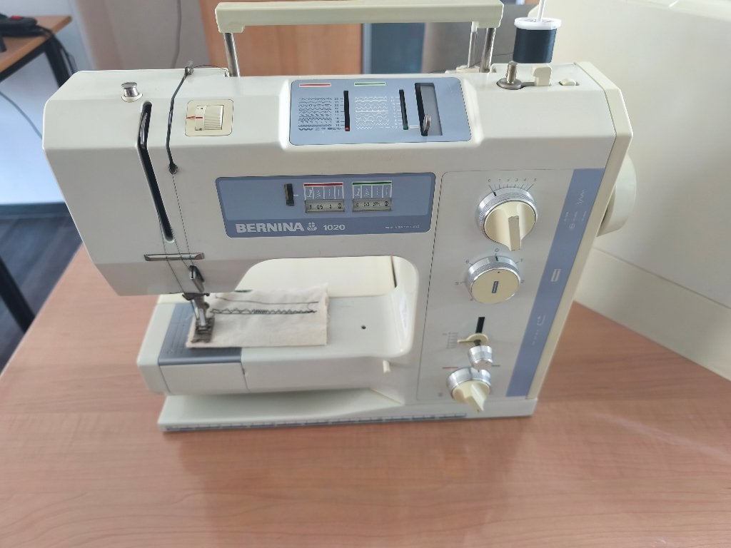 Machine à coudre Bernina 1020, Enlèvement, Neuf, Machine à coudre, Bernina