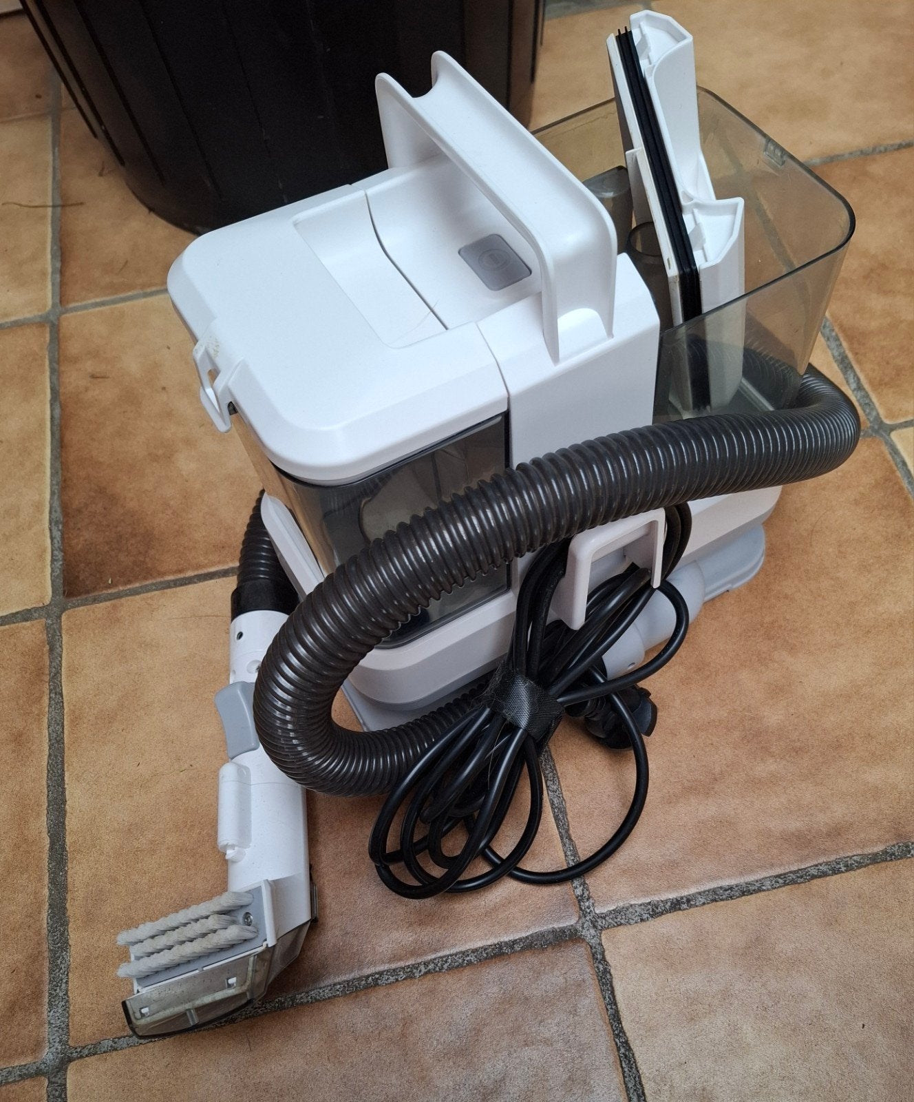 Tapijtreiniger, Elektronische apparatuur, Ophalen
