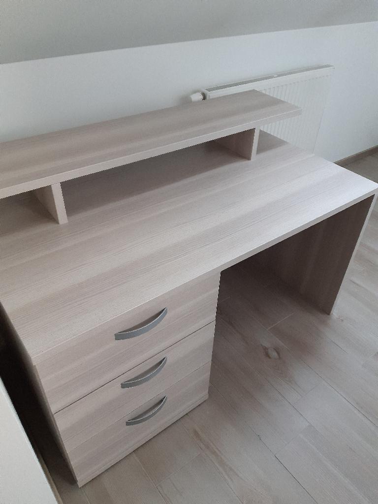 Bureau 2x dezelfde, Huis en Inrichting, Ophalen, Gebruikt, Hout, Schoolbureau