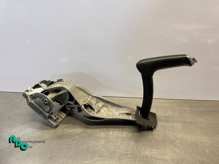 Levier frein à main d'un Ford Focus (Focus 11-), -, 3 mois de garantie, -, -