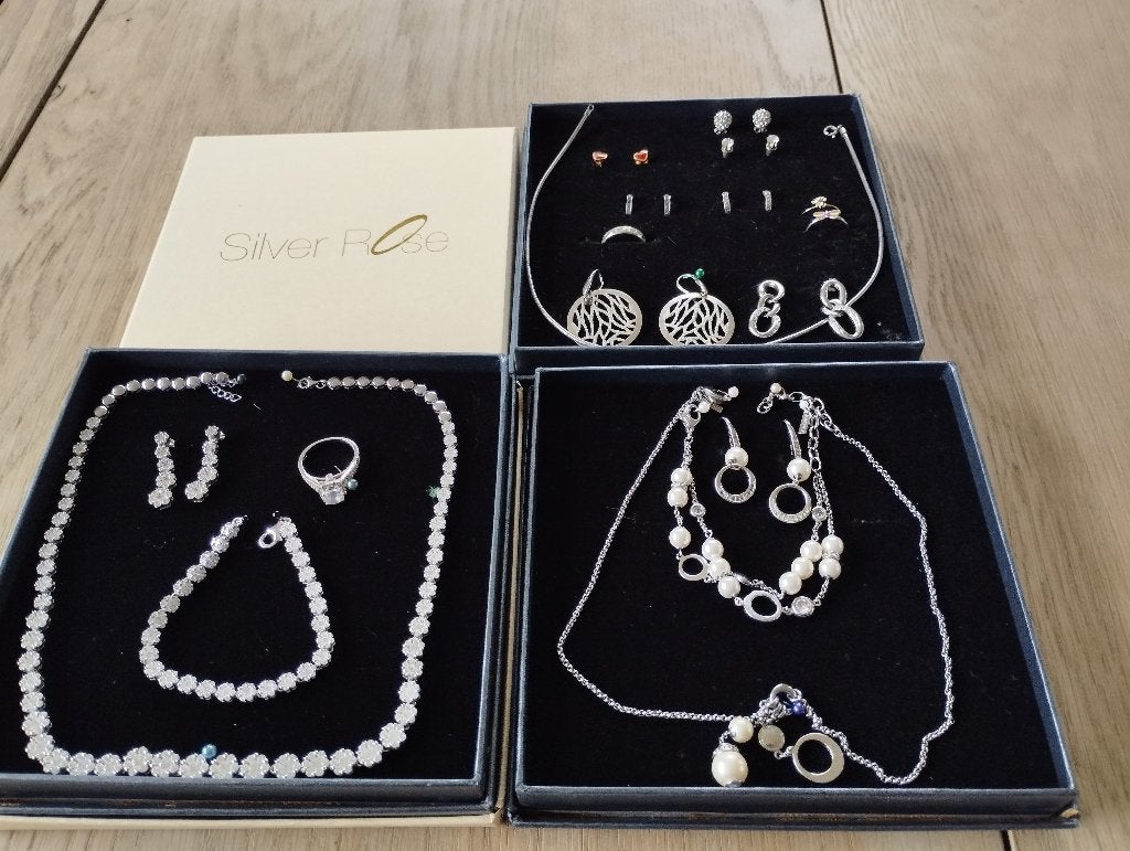 Merkjuwelen Silverrose, DKNY nieuwstaat, Handtassen en Accessoires, Kettingen, Ophalen, Zo goed als nieuw, Zilver, Zilver