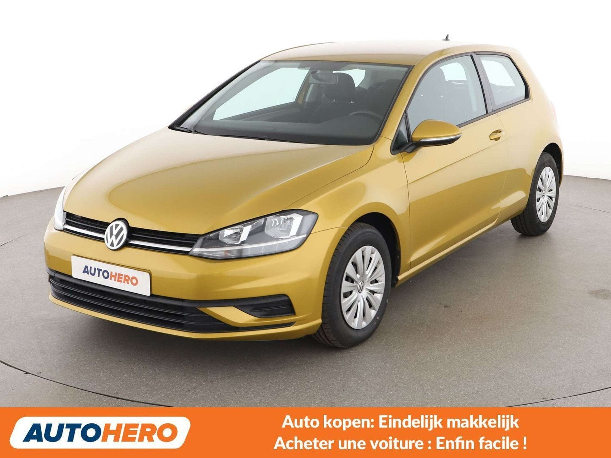 Volkswagen Golf 1.0 TSI Trendline BlueMotion Tech (bj 2017), Auto's, Stof, Gebruikt, Zwart, 1236 kg