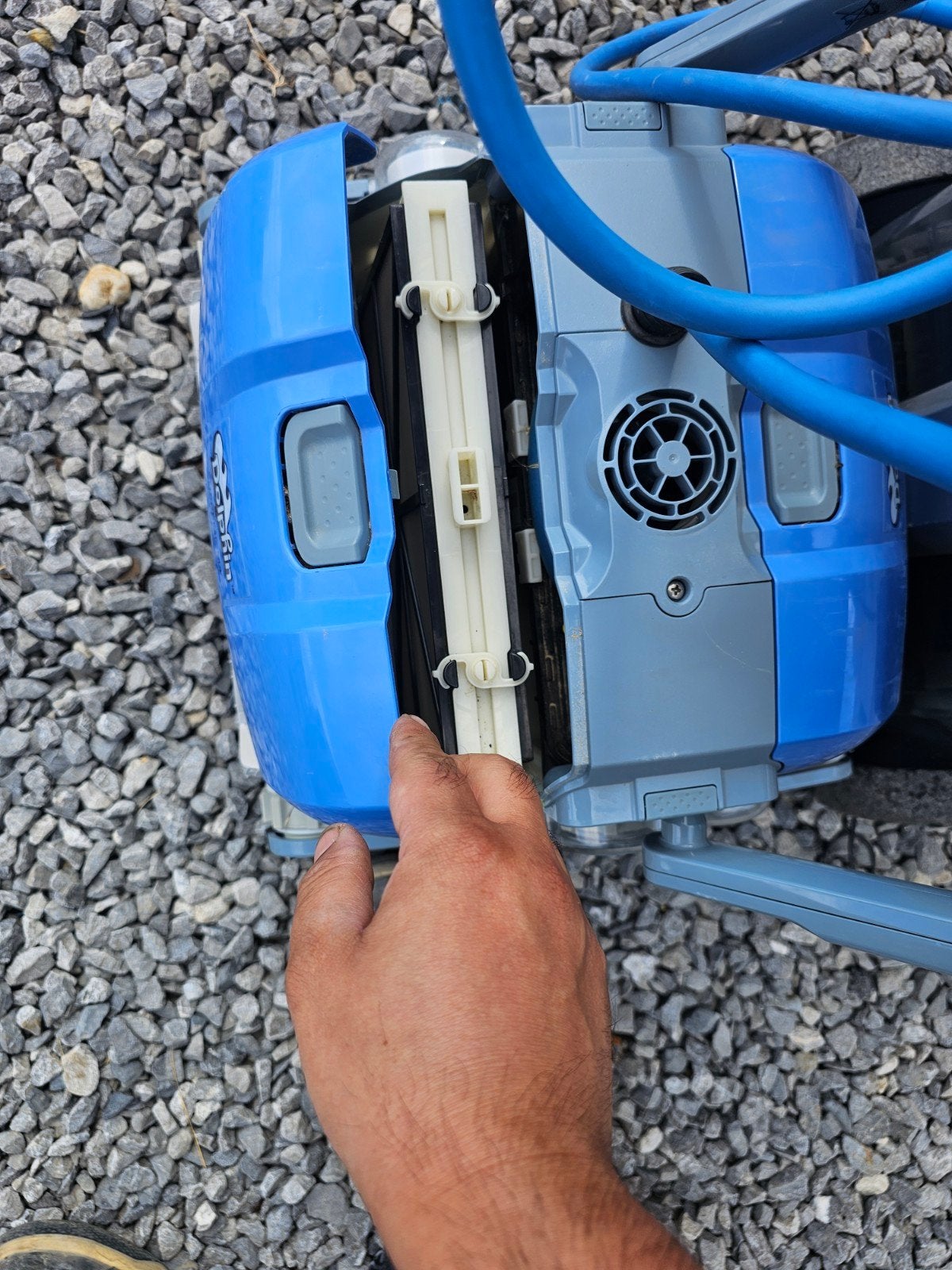 Zwembadrobot m400 dolphin, Enlèvement