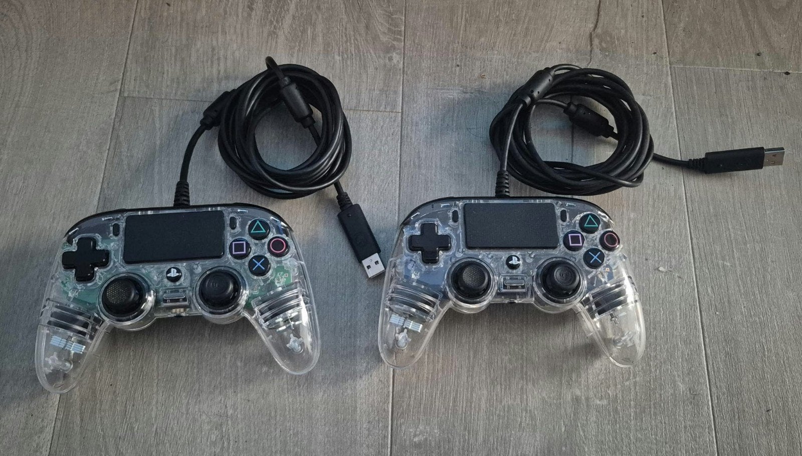 7 jeux PS4 et 2 manettes PS4, Online, Enlèvement ou Envoi, 1 joueur, À partir de 18 ans