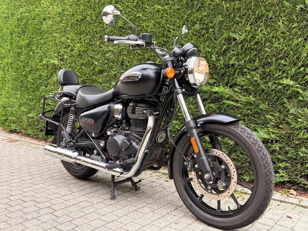 Royal Enfield Meteor 350 Fireball Red & Black, Motoren, Occasion, Bedrijf, Overig, Minimaal motorrijbewijs A2