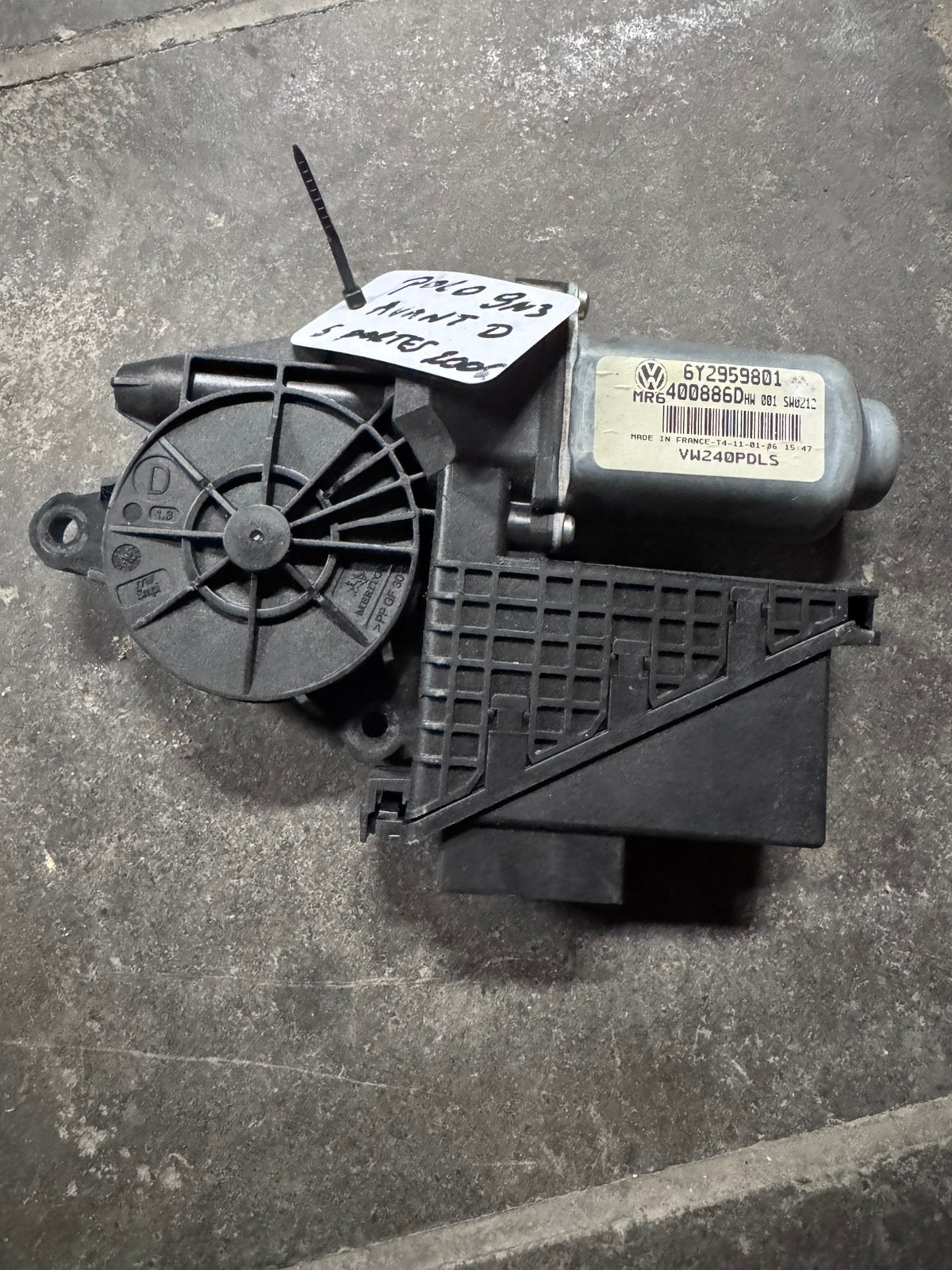 Moteur lève vitre polo 9n3 5 porte 2006, Ophalen