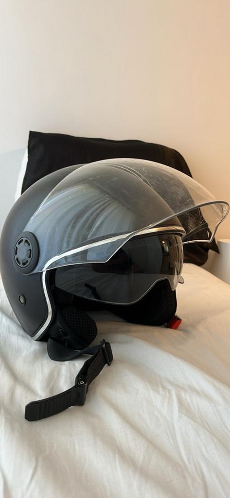Scooterhelm Vinz, Fietsen en Brommers, Brommerhelmen, Ophalen, Zo goed als nieuw