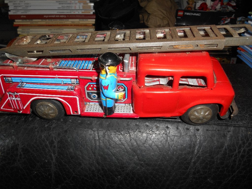 Camion Pompier en tôle +- 26cm, Collections, Enlèvement ou Envoi