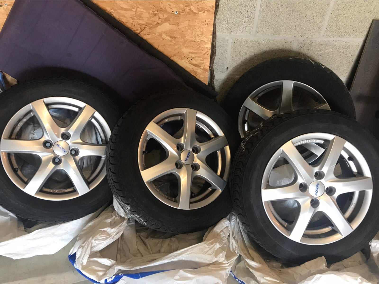 A vendre jantes Toyota Yaris hybride, Pneus hiver, Pneu(s)
