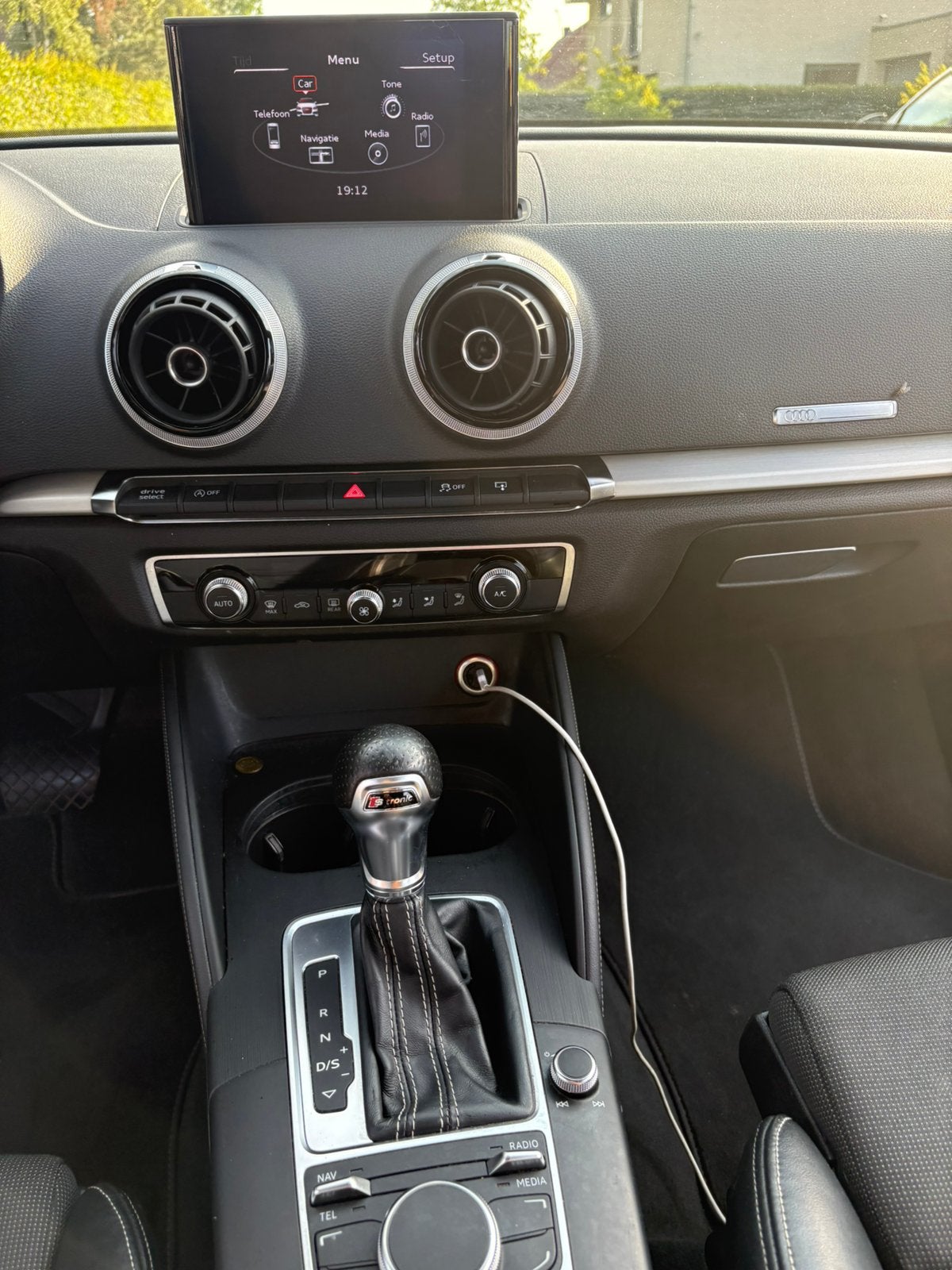 Audi A3 Sportback 1.2 TFSI S line Automaat, Auto's, Automaat, Leder en Stof, Zwart, Start-stop-systeem