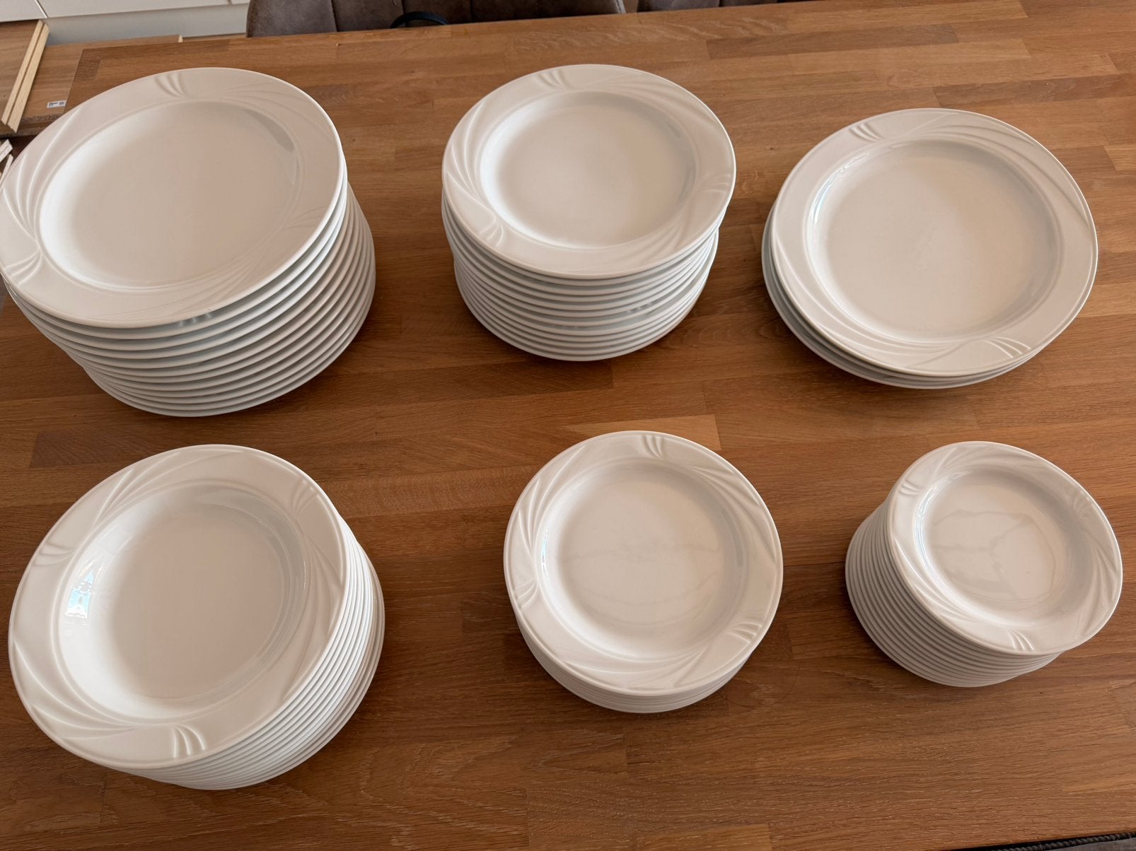 Lubiana porseleinen servies – 63-delig – 12 personen, Ophalen