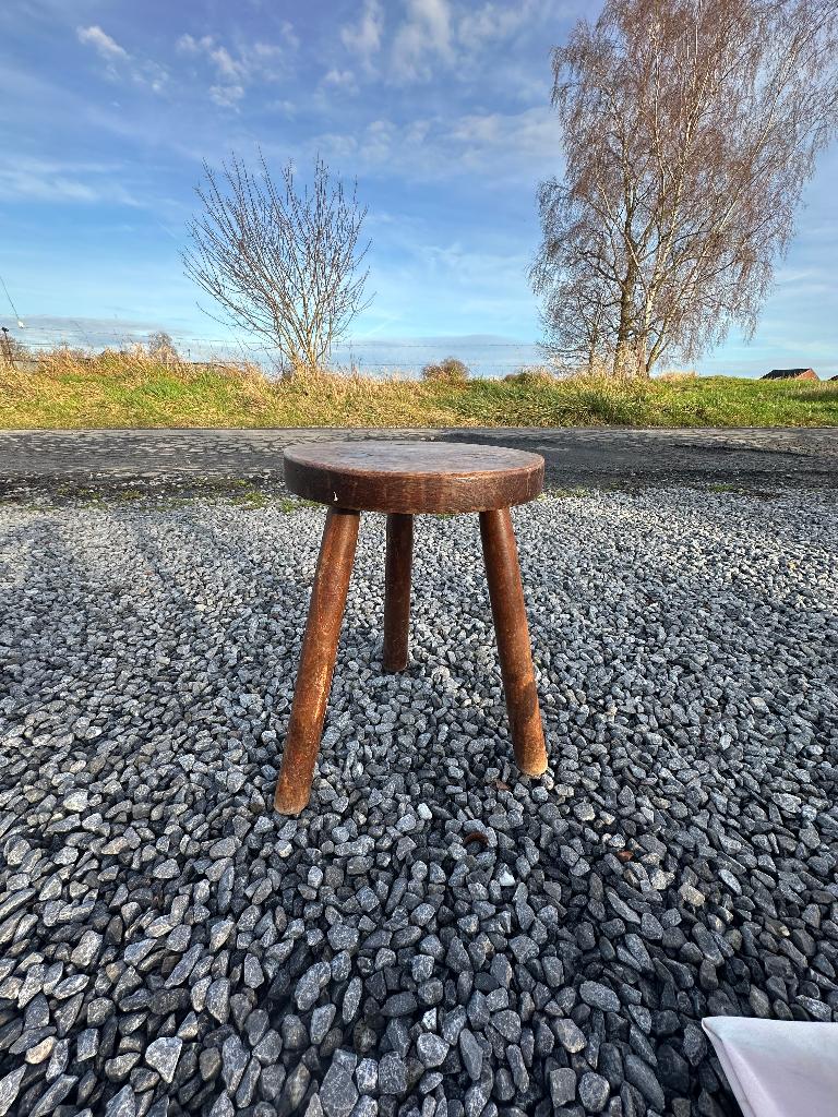 Très joli petit passet ancien en bois - Tabouret, Maison & Meubles, Tabourets, Utilisé, Bois, Enlèvement ou Envoi
